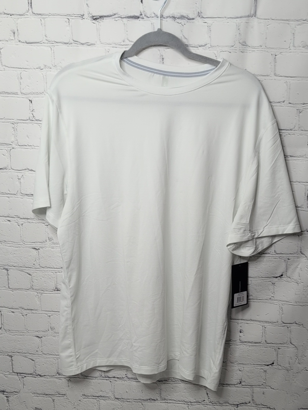 NWT Ten Thousand Versatile Short Sleeve Mesh Tee In White